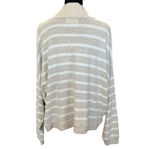 New ~ LUCKY BRAND ~ Viscose Women's Gray White Striped Pullover Sweater Size L - Picture 3 of 6
